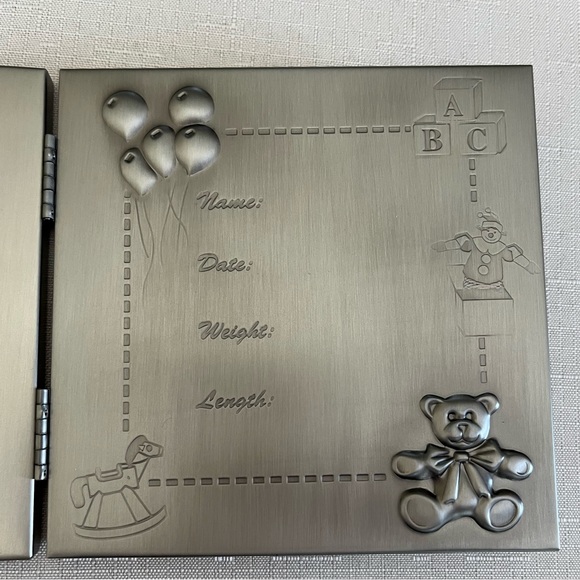 Burnes of Boston ENGRAVEABLE baby picture frame. Pewter “4x4” embossed bear. - Picture 4 of 12